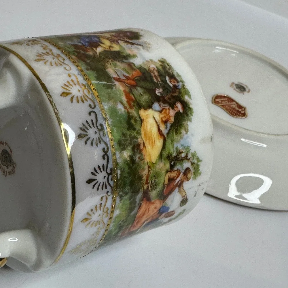 Lefton China stand display